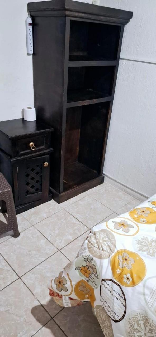 Hotel Ideal, Your House In Quetzaltenango Eksteriør billede